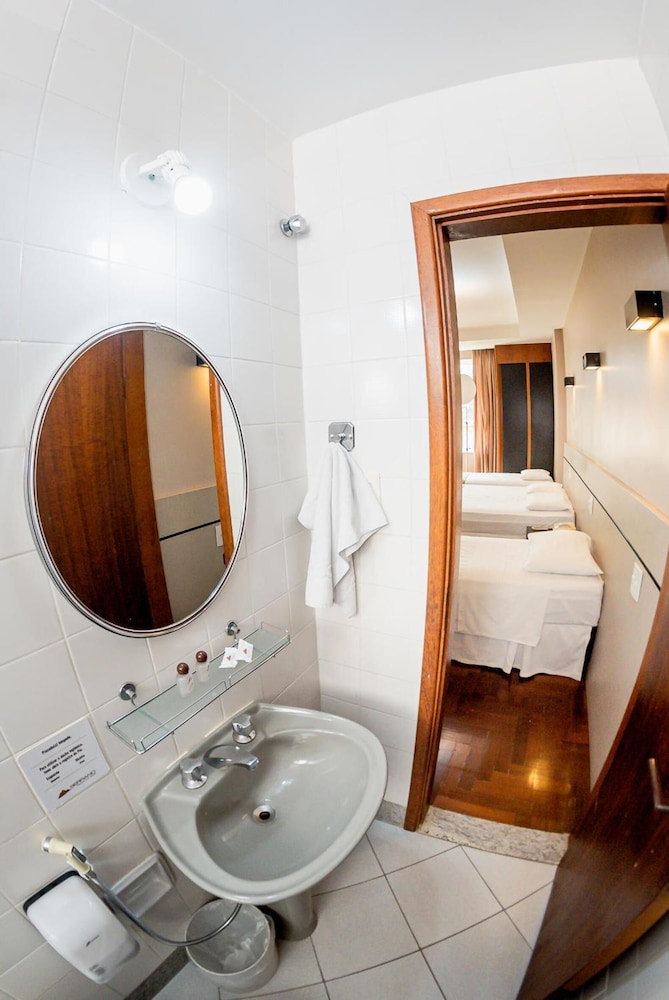 SERRANO RESIDENCIAL HOTEL 28/54