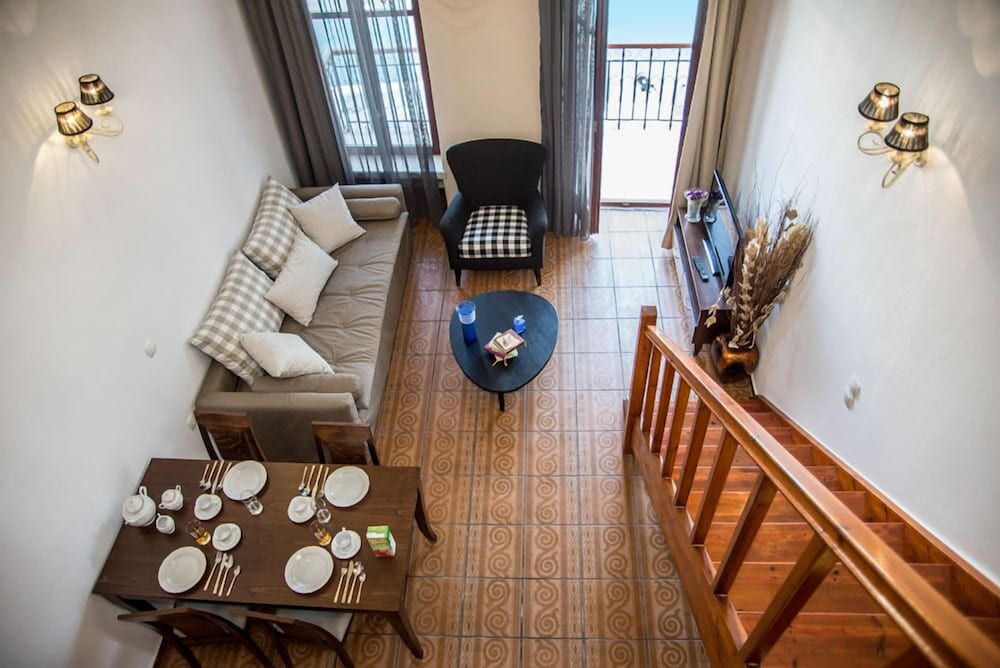 Porto Enetikos Suites 33/50