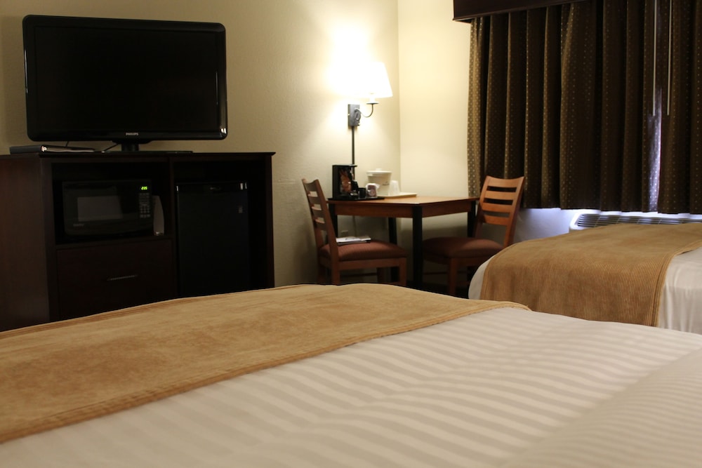 Red Lion Inn & Suites Grimes 8/29