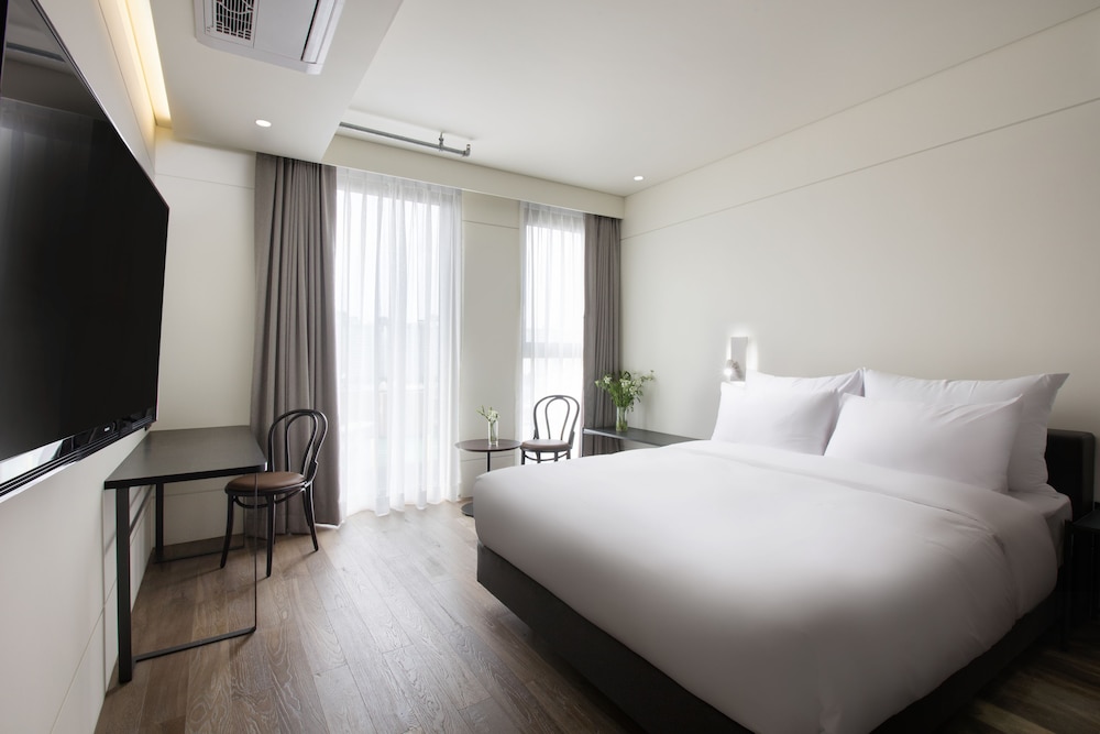 Park Marine Hotel 24/69