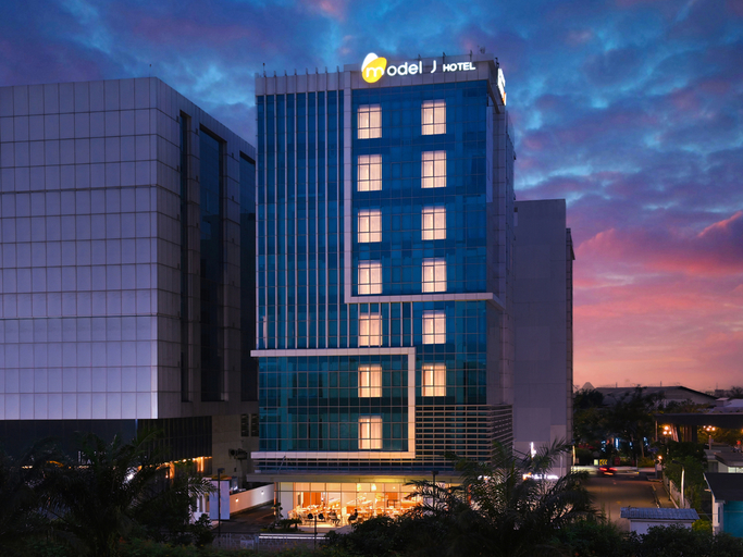 Model J Hotel Jakarta Soekarno Hatta Airport 1/11