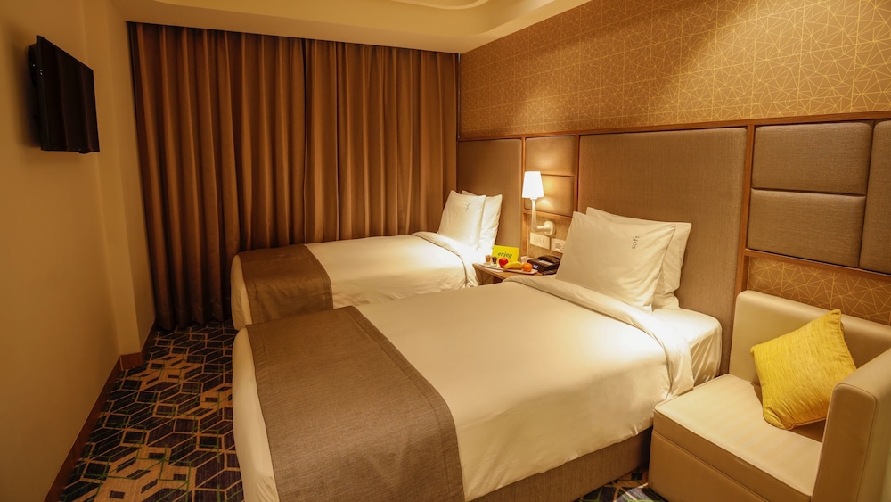 Holiday Inn Gurugram Sector 90 21/77