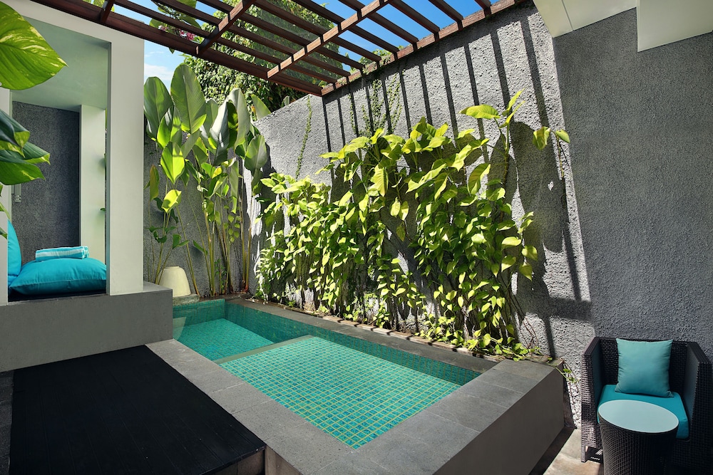 MERCURE BALI LEGIAN 14/75