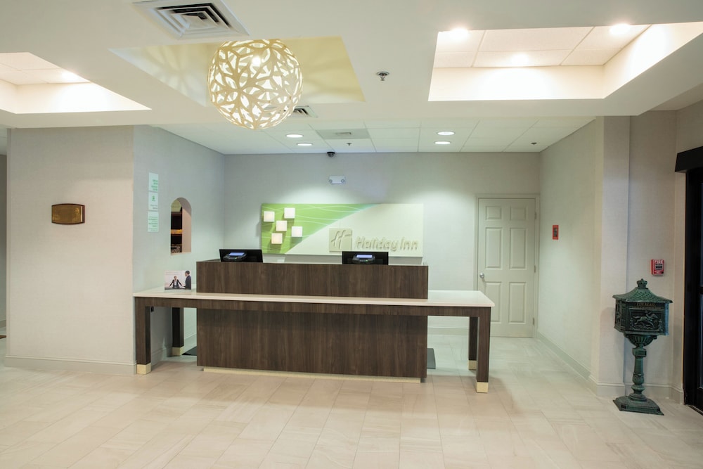 Holiday Inn Hotel And Suites Raleigh Cary I 40 Walnut St 6/68