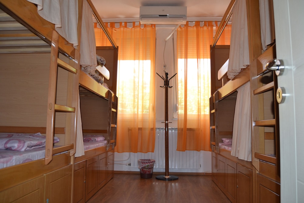 Hostel Valentin 2 10/32