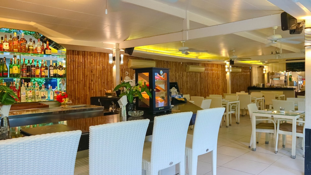 The Lokal Hotel Phuket 28/37