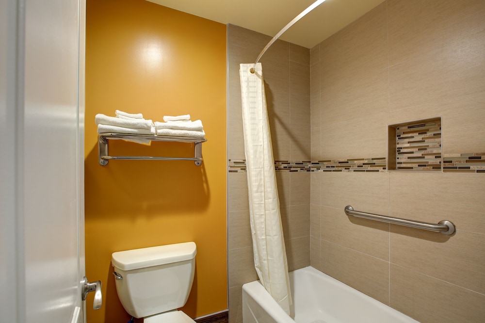 Ontario Inn & Suites 19/50