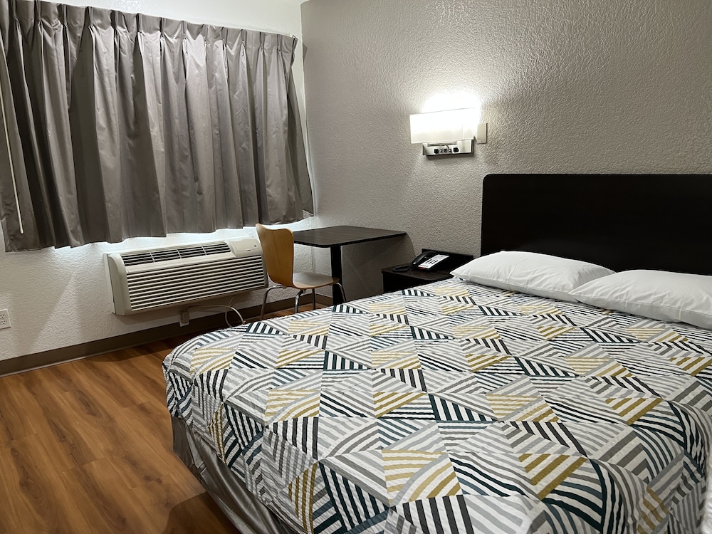 Motel6 Longview, TX 18/64