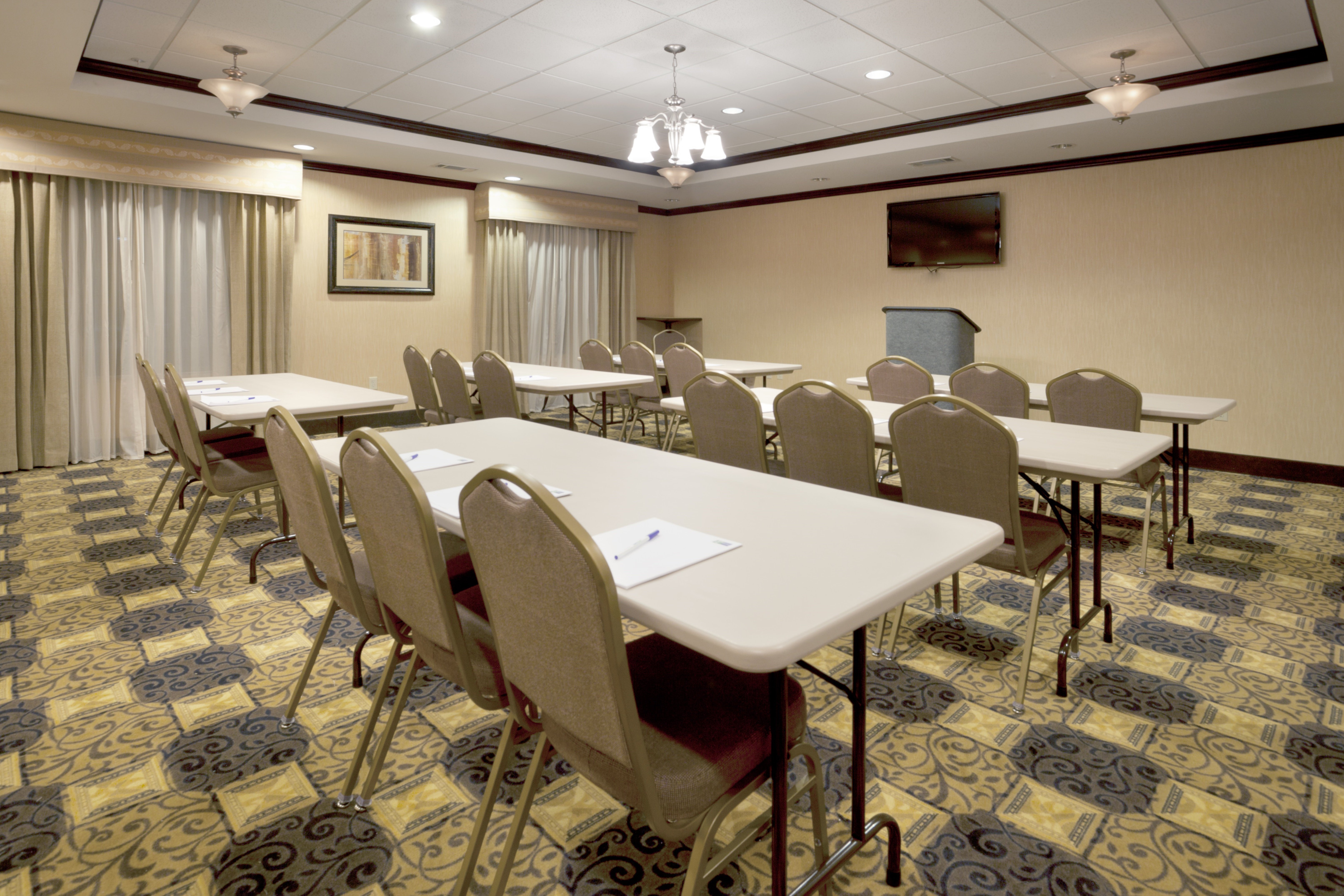 Holiday Inn Express Hotel And Suites Georgetown 26/28