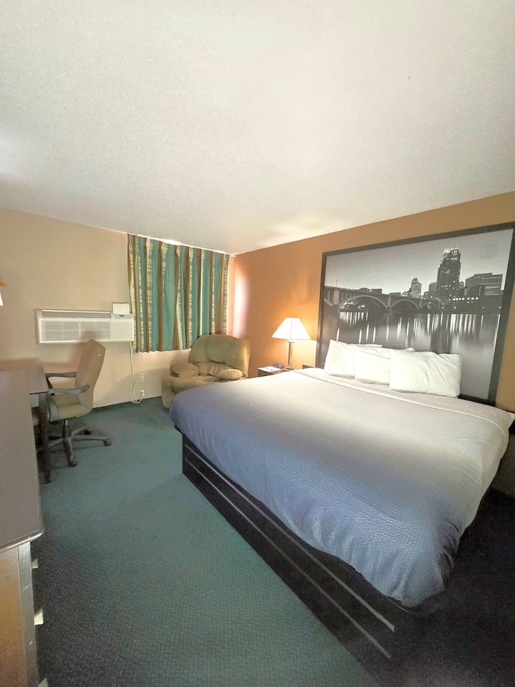 Room, King Bed, Accessible