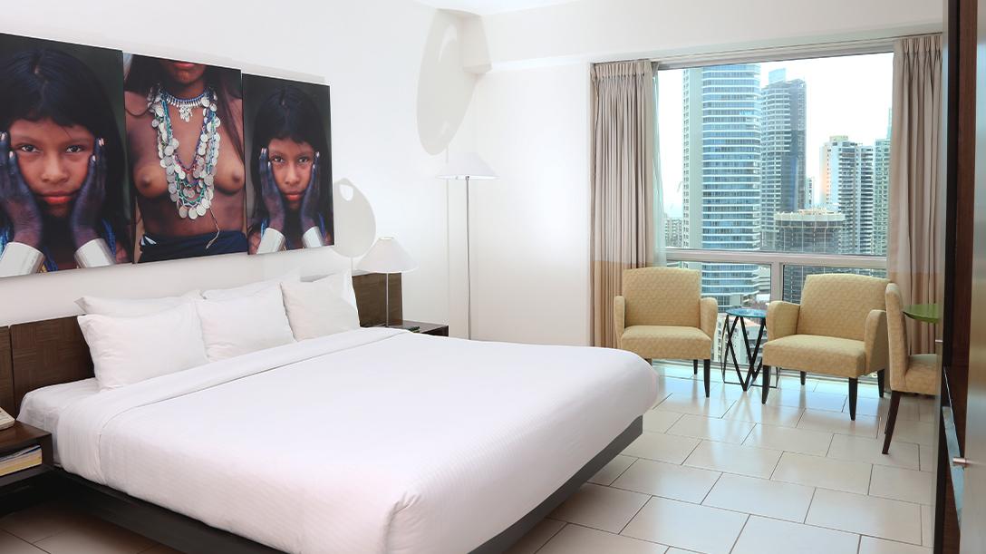 Junior Suite, Street View