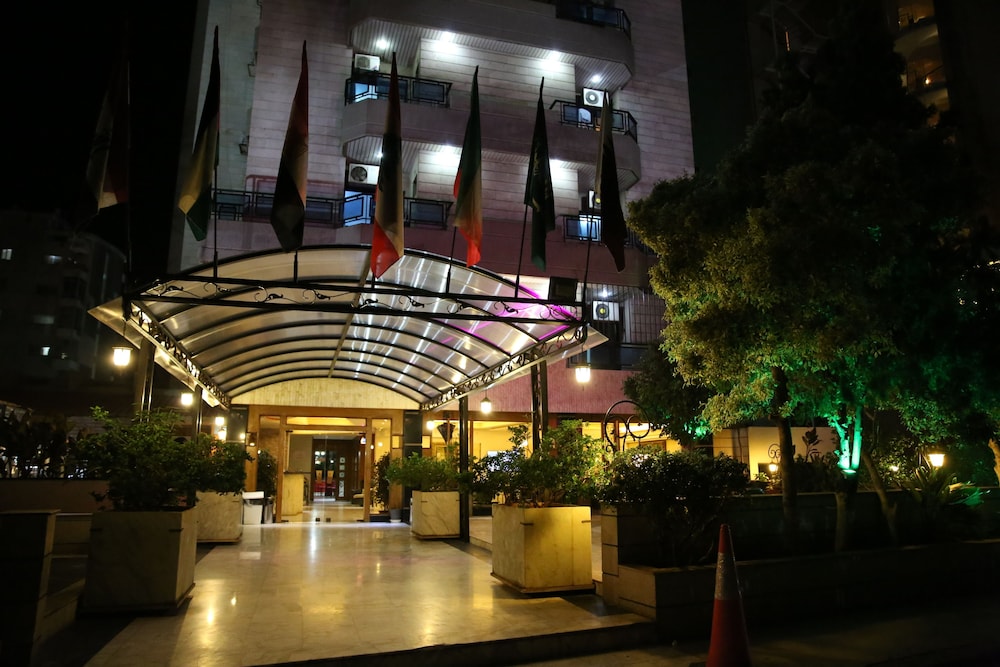 VISTA DEL MAR HOTEL in JOUNIEH