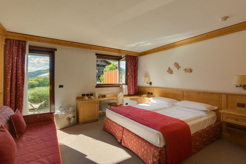 Hotel Antares 18/70