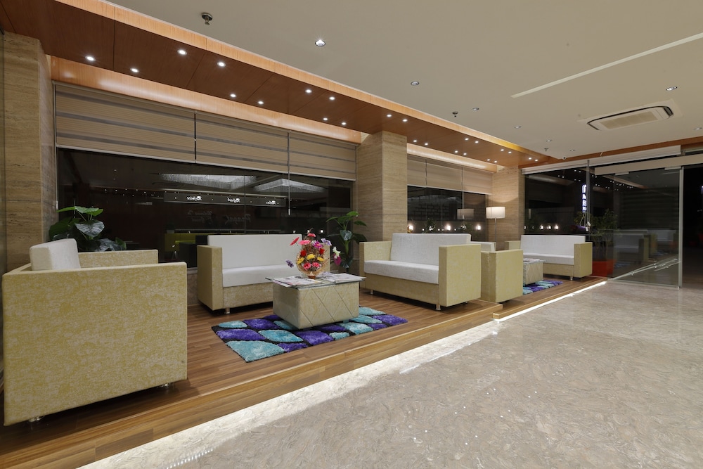 HOTEL PRAGATI THE GRAND 6/42