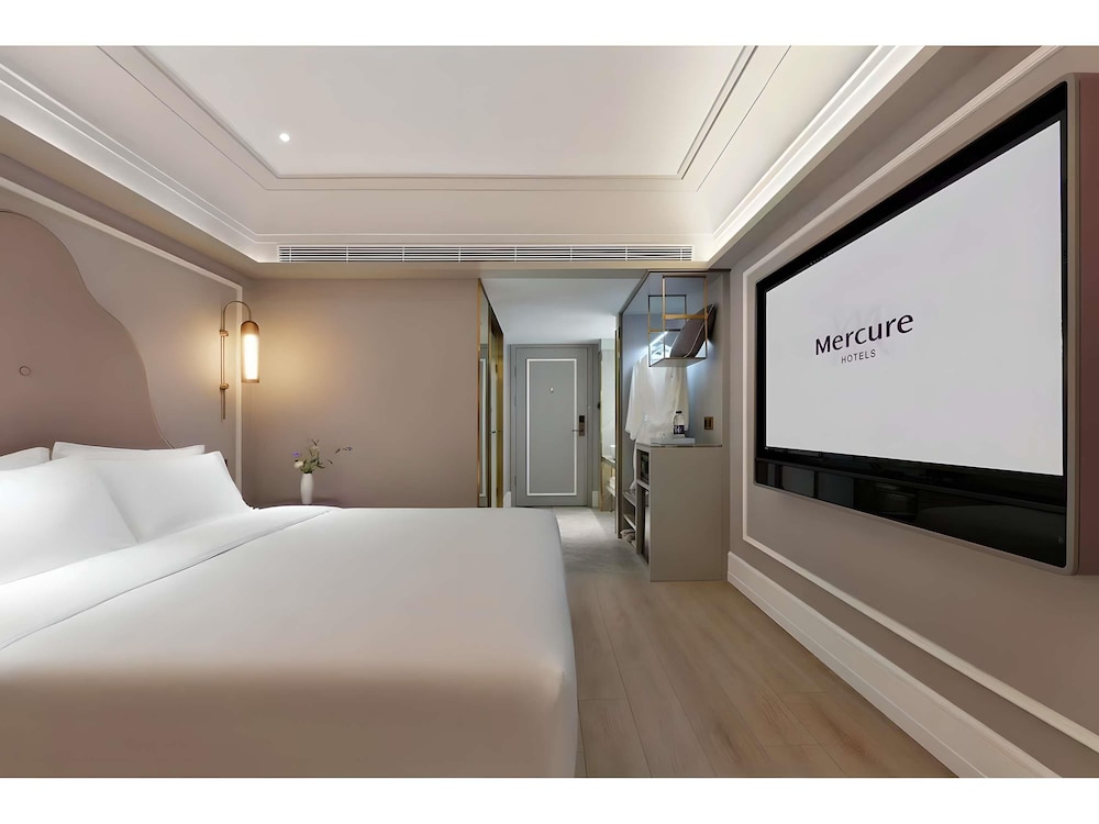 SUPERIOR, KING BED