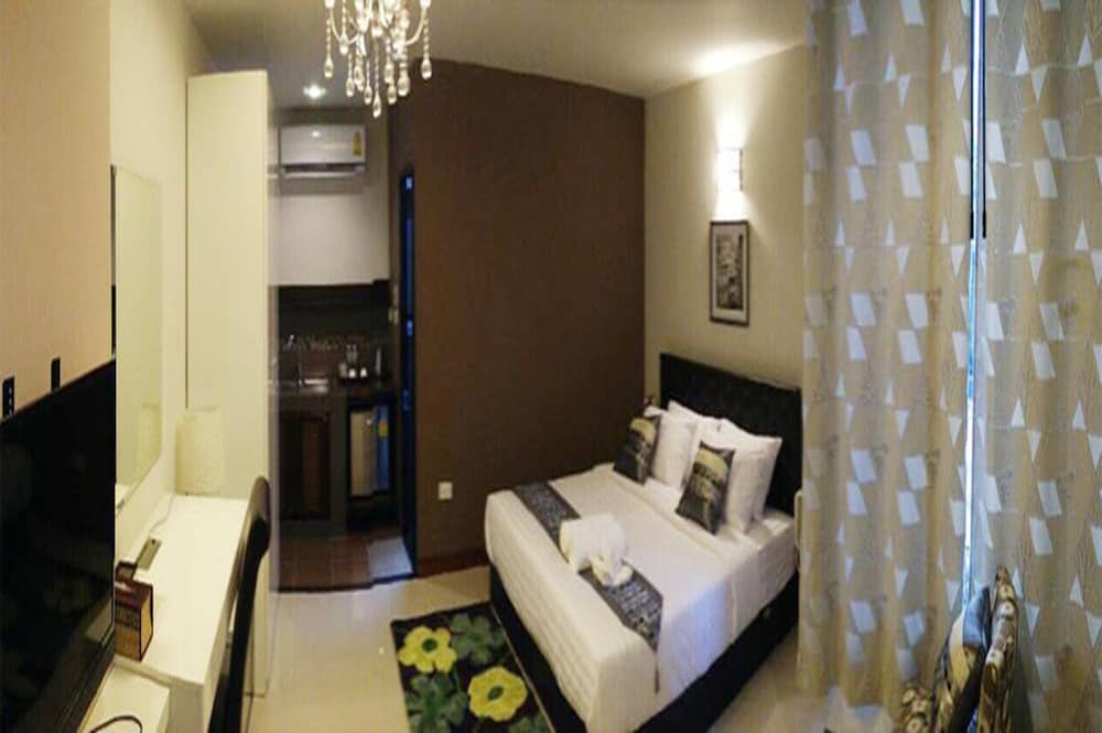 Platinum, King Bed