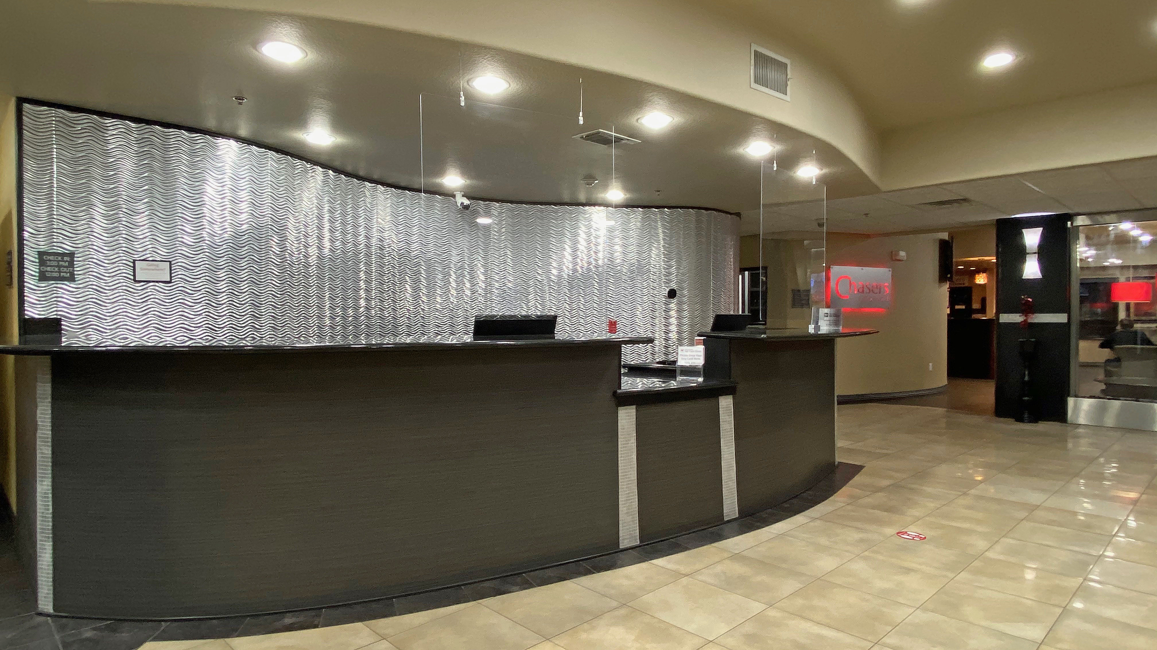Best Western Premier Crown Chase Inn and Suites 10/70