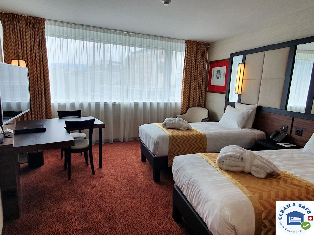 Nash Suites Hotel 13/38