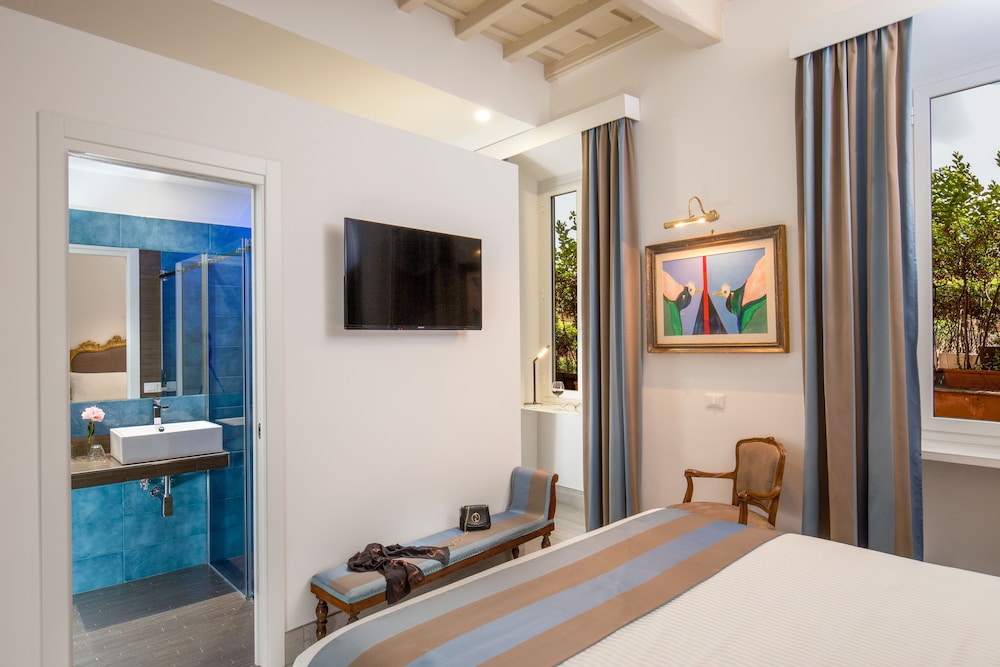 GCF Luxury Suites Guest House 36/70