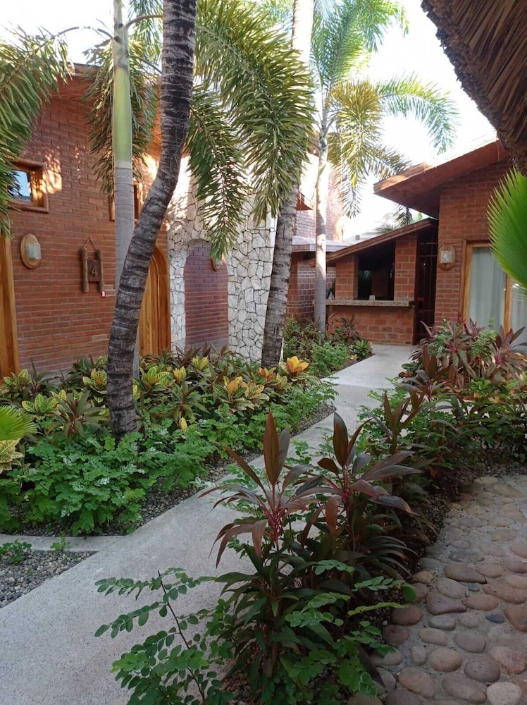 Hotel Casa del Lirio 37/46
