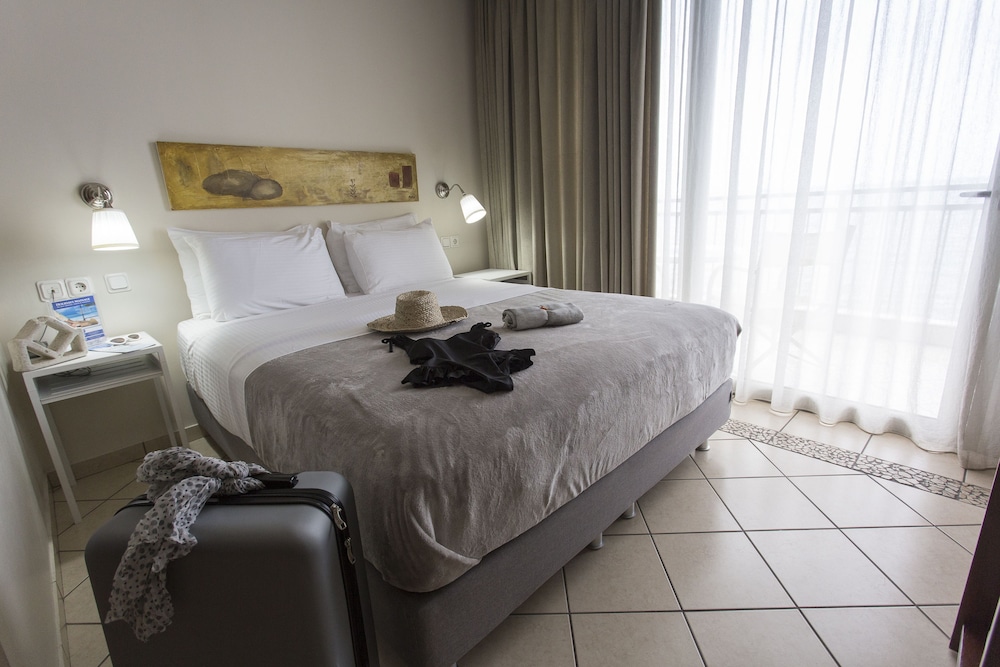 Hotel Zefyros 2/20