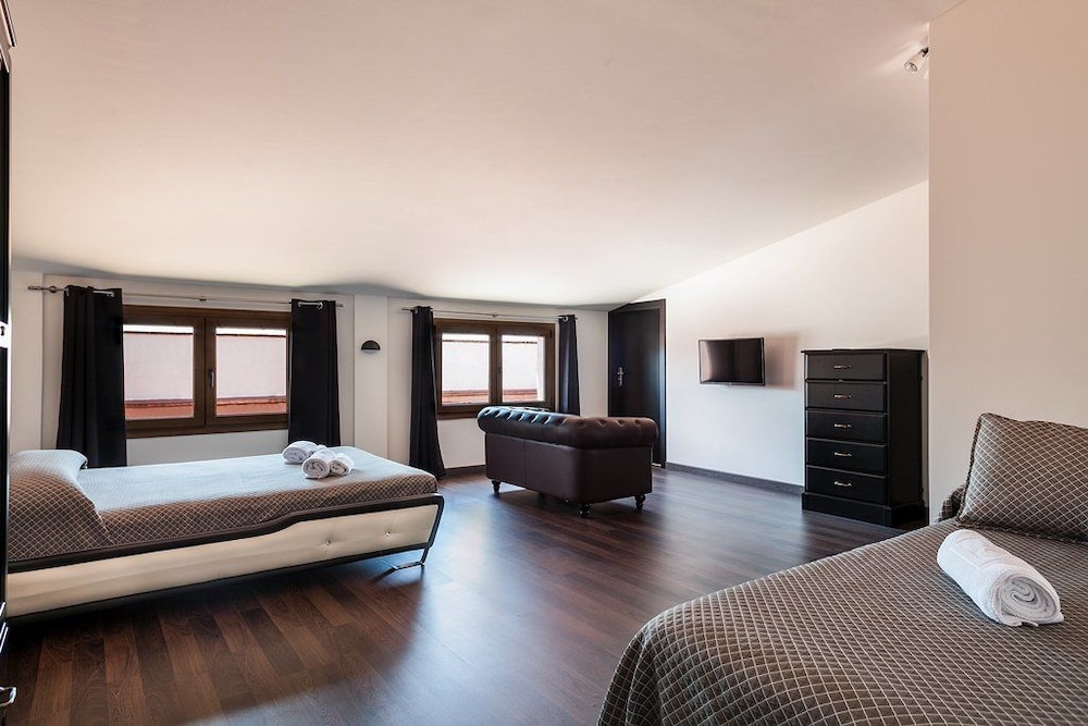 Montmar Hotel 38/50