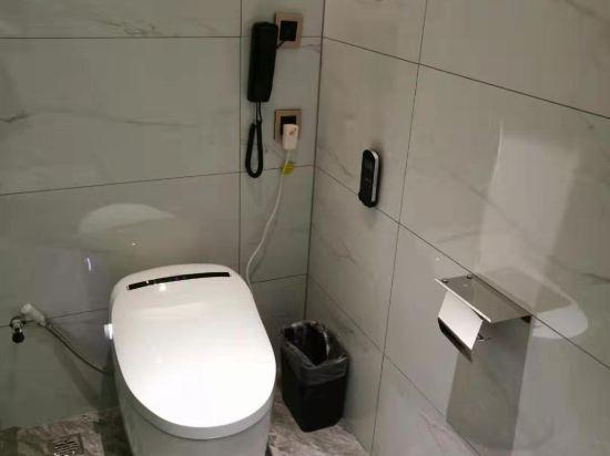Poyang Hotel 26/26