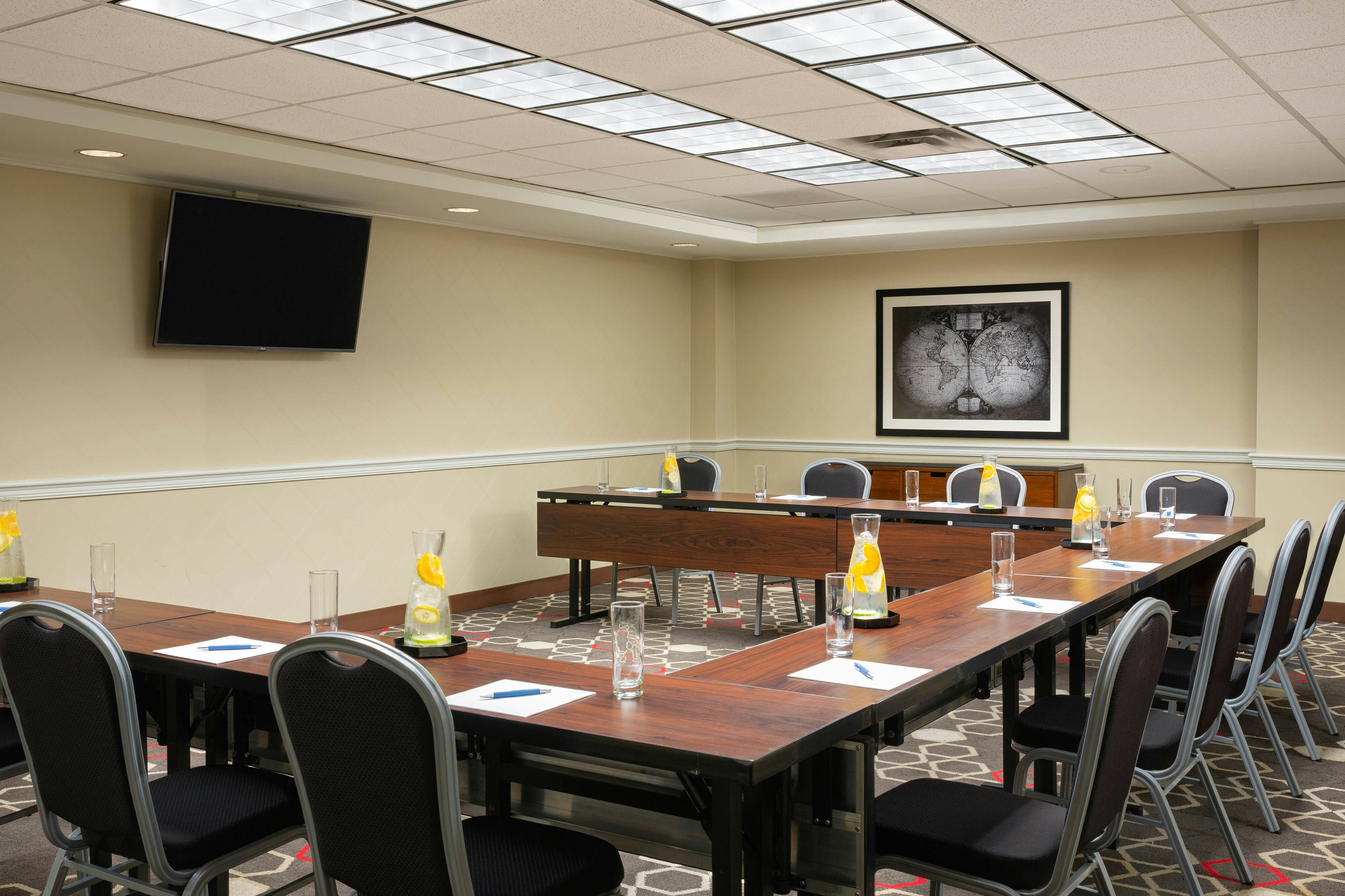 Four Points by Sheraton Bentonville 24/37