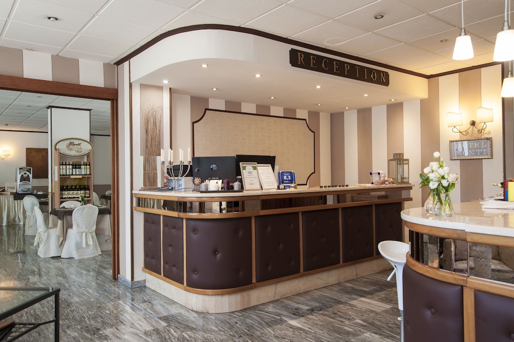 Hotel Monti 7/50