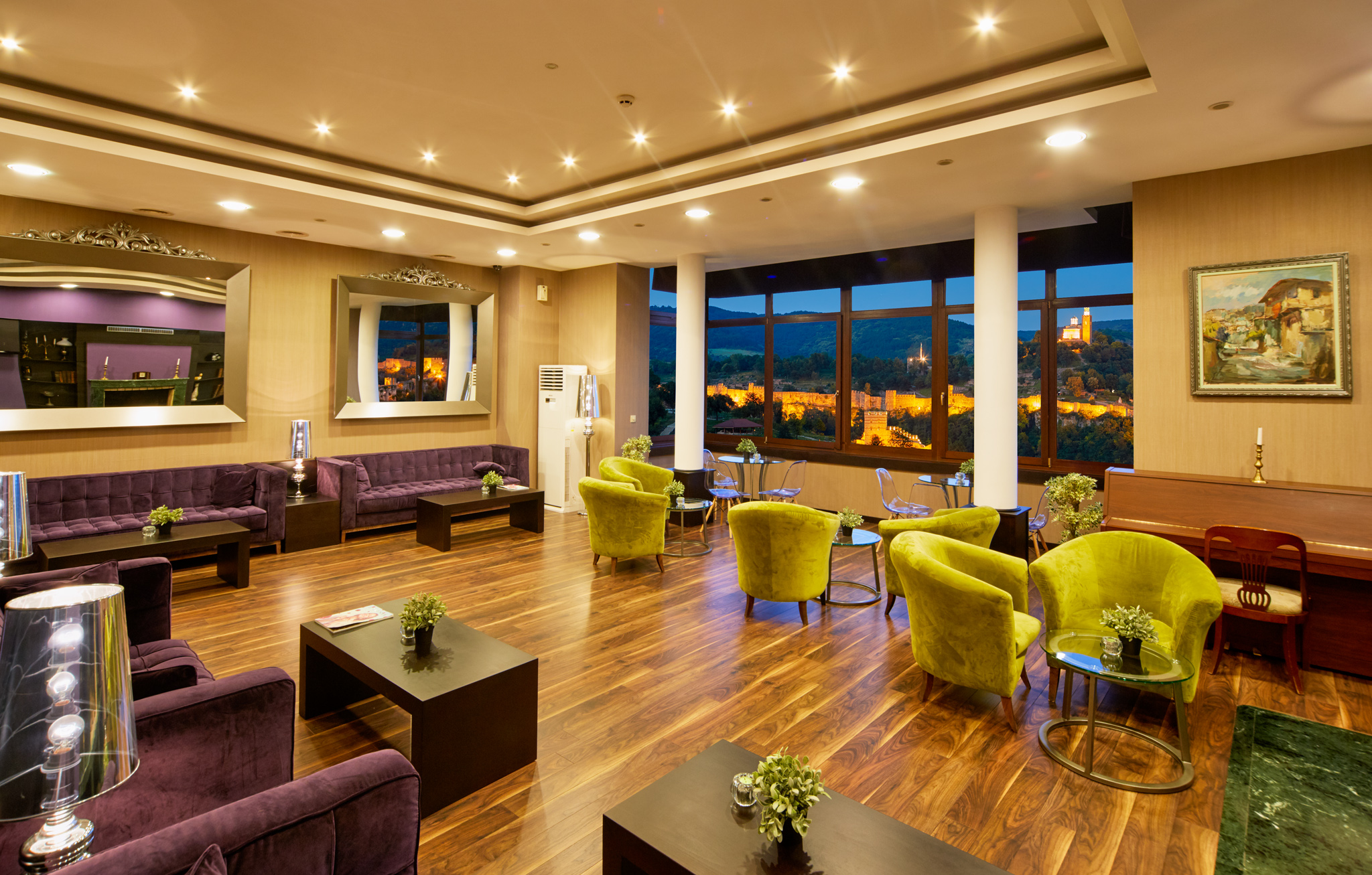 Yantra Grand Hotel 40/57