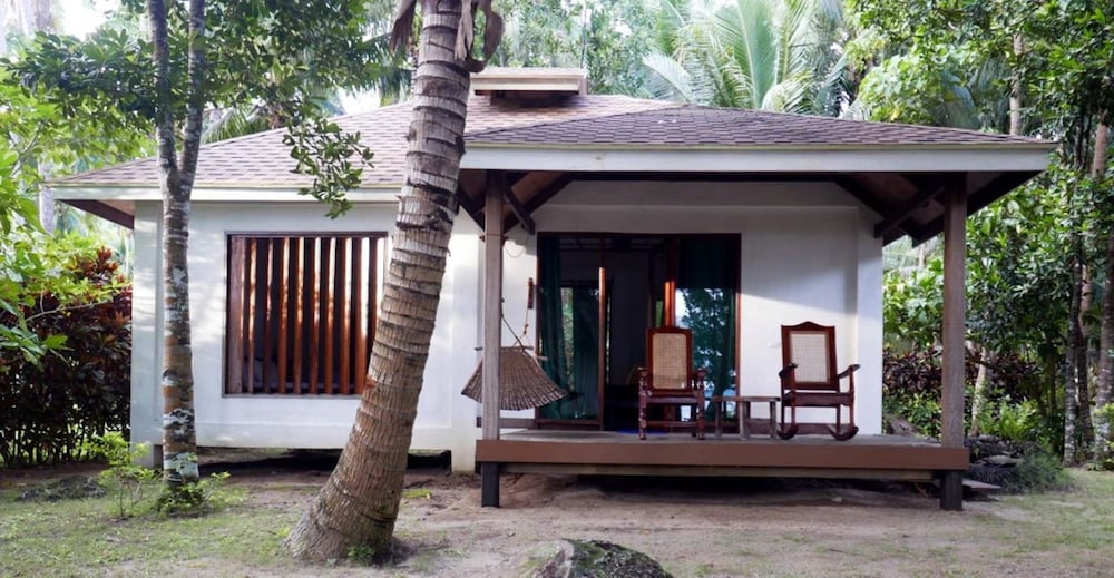Dolarog Beach Resort 8/50