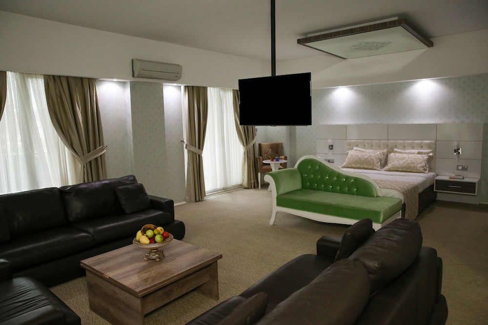 MOX Hotel 32/50
