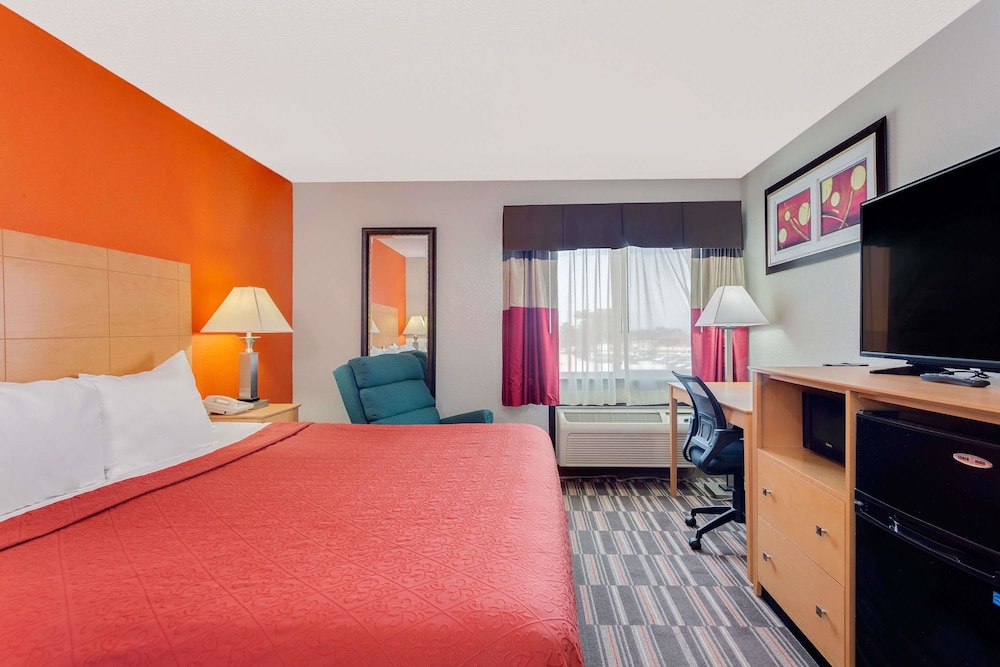 Days Inn by Wyndham Sturtevant / Racine / Mount Pleasant 50/78