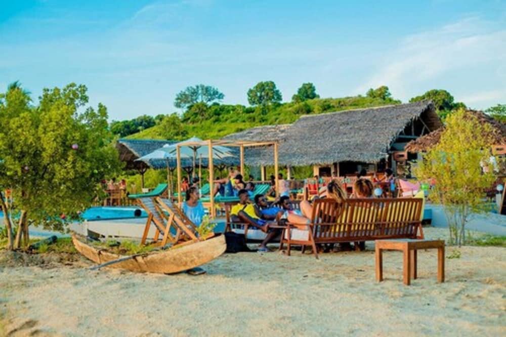 Emeraude Lodge 40/50