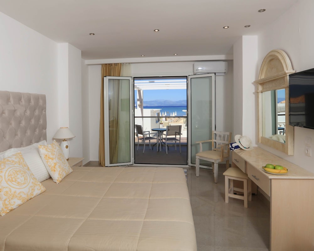 Cavomarina Beach Hotel - Adults Only 25/62