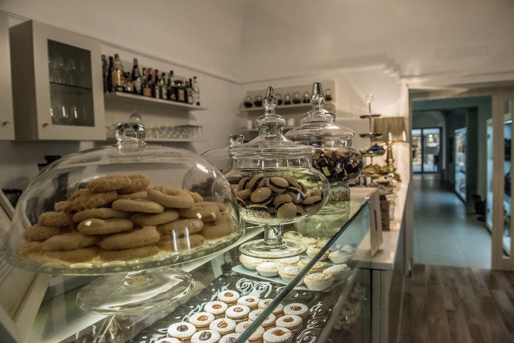 Palazzo Cini Luxury Rooms In Pisa 18/50