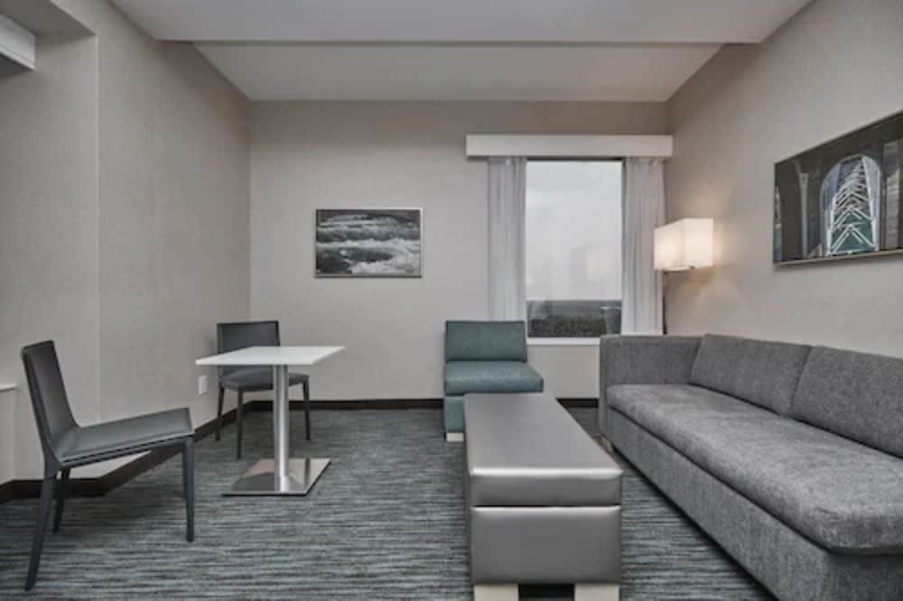 Imperial Hotel and Suites 34/60