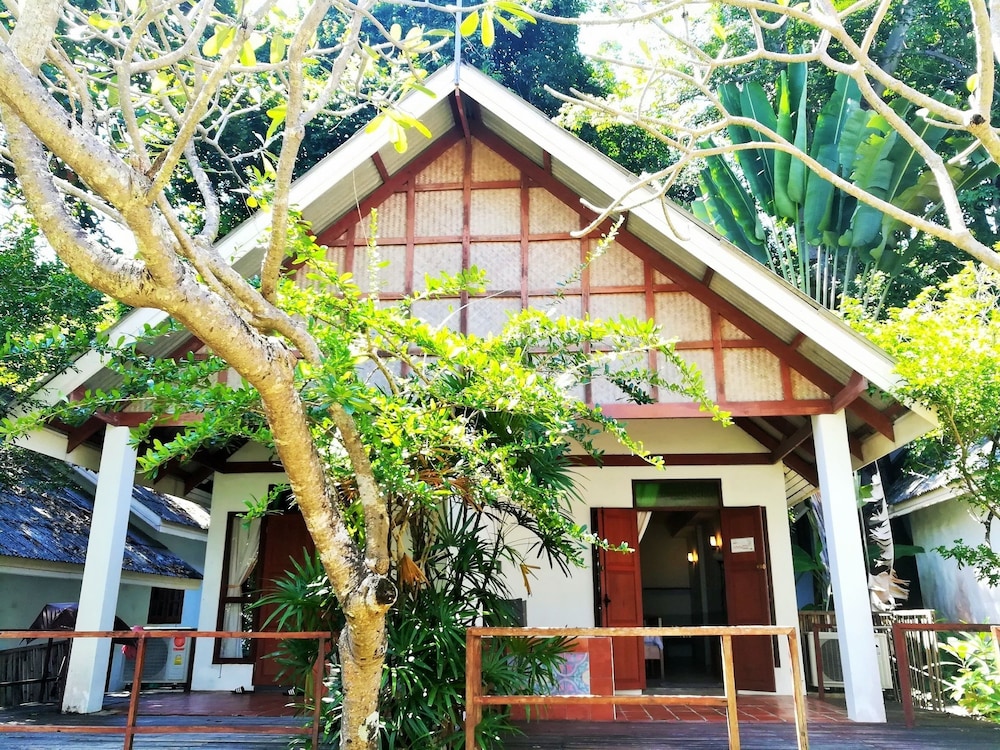 KOH MUNNORK PRIVATE ISLAND 3/50