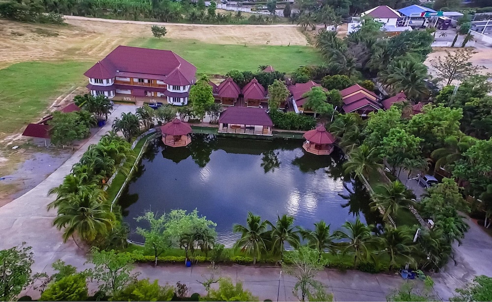 Ruen Sam Ran Resort 33/34