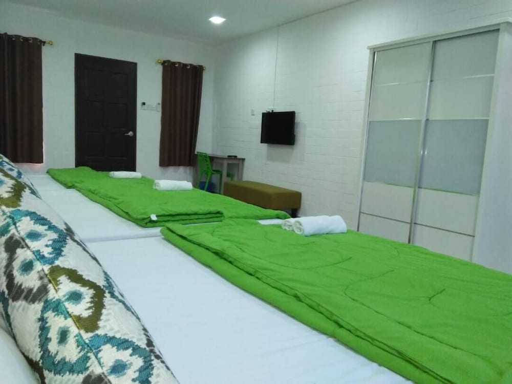 Dlima Beach Inn 38/66