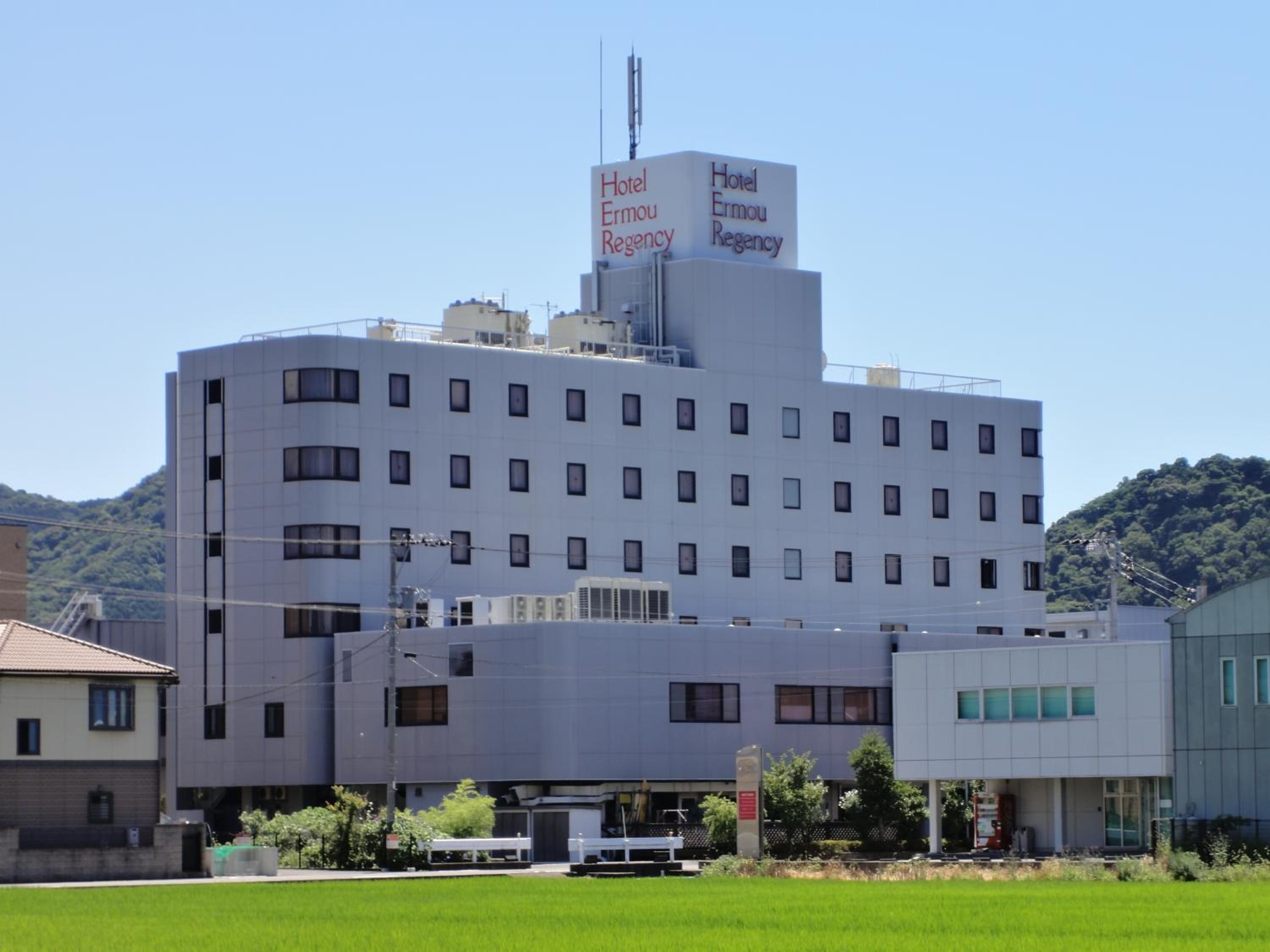 Hotel Elm Regency 3/48