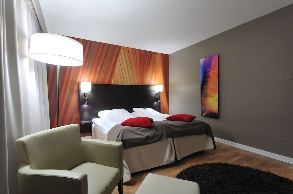 Quality Hotel Grand Royal 19/39