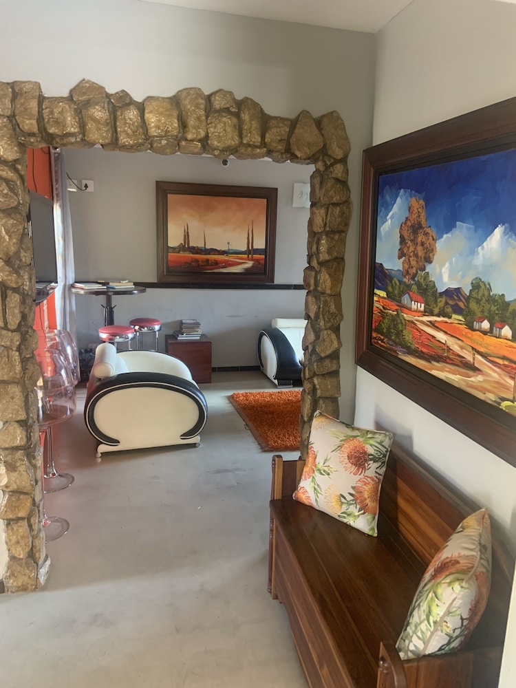 Africa Footprints Guest House 2/21