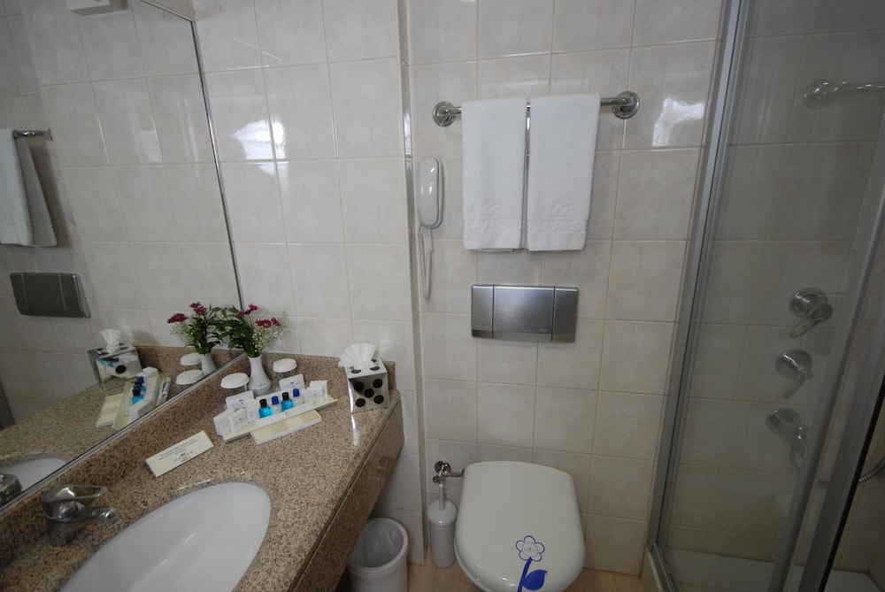 Class Hotel 46/50