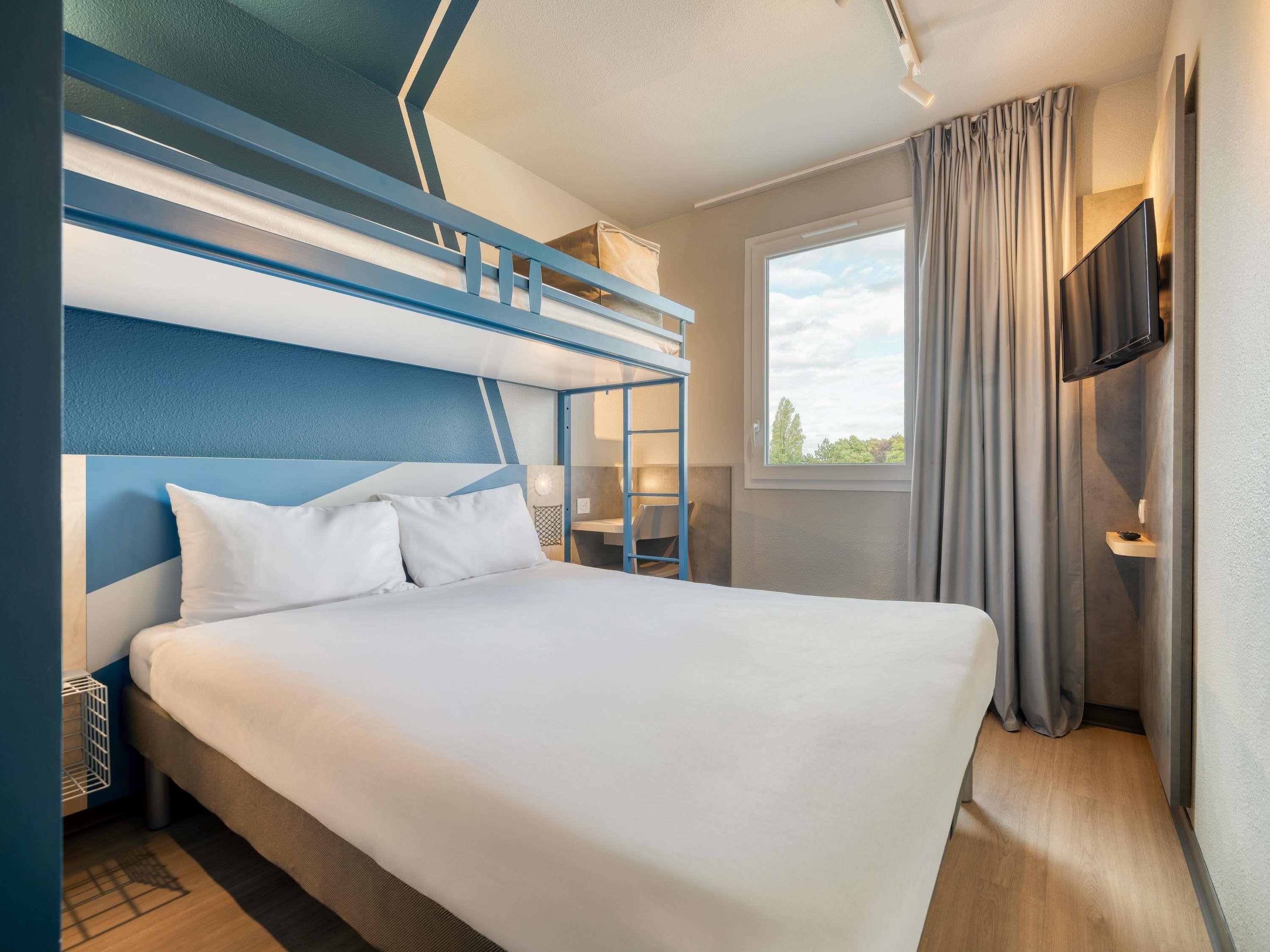 ROOM, TRIPLE, DOUBLE AND BUNK BED
