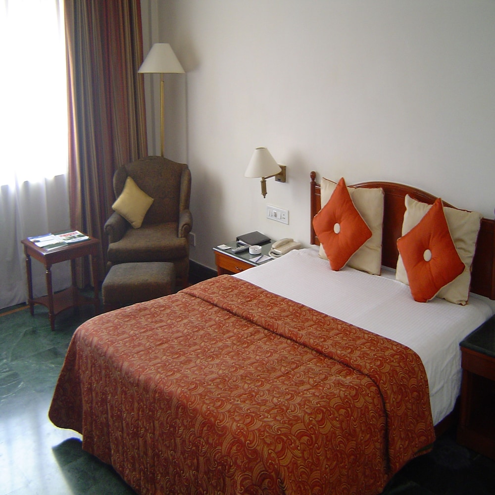 La Place Sarovar Portico Lucknow 22/55