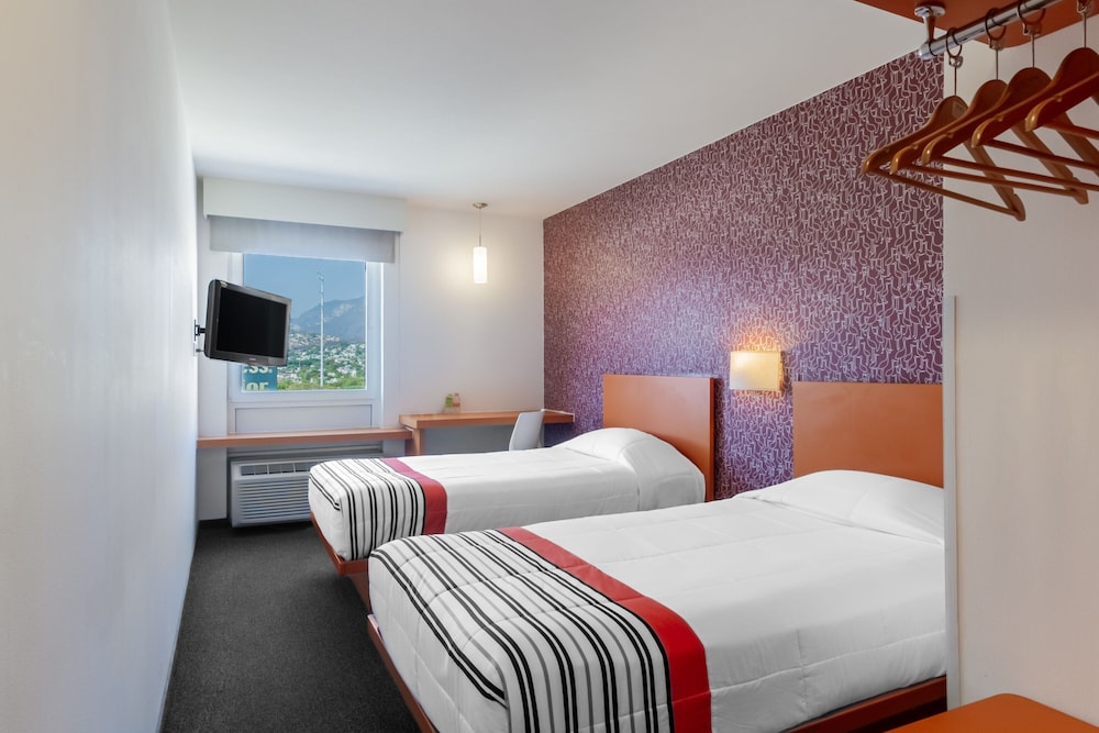 Room, Twin Beds