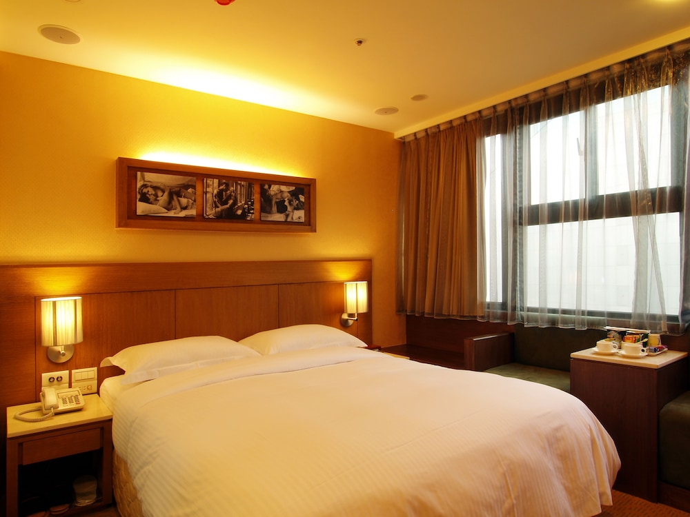 Eastern Star Hotel 12/35