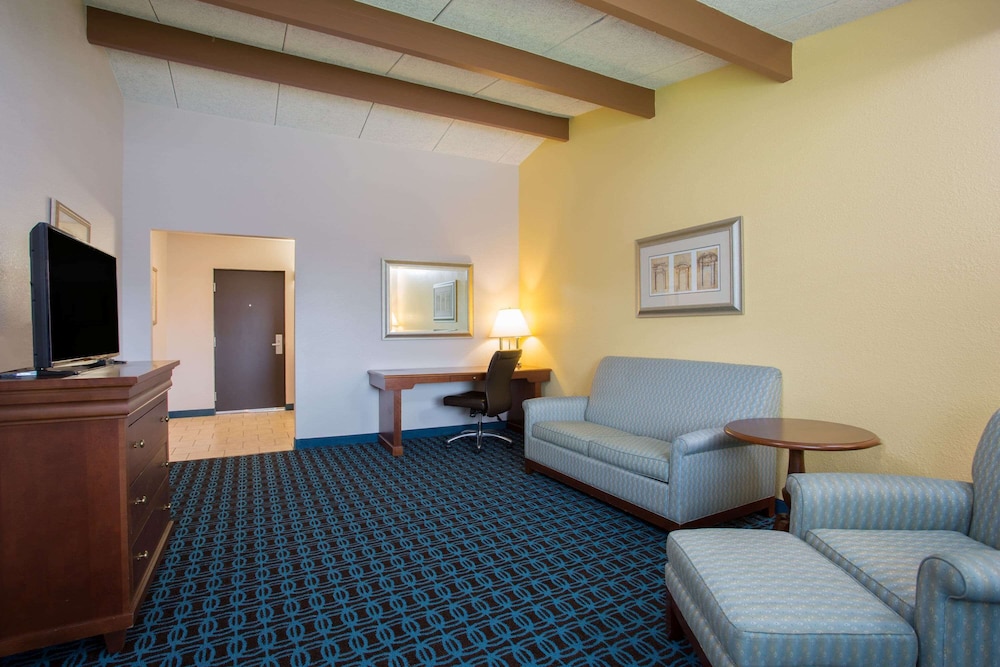 Travelodge By Wyndham Wytheville 25/43