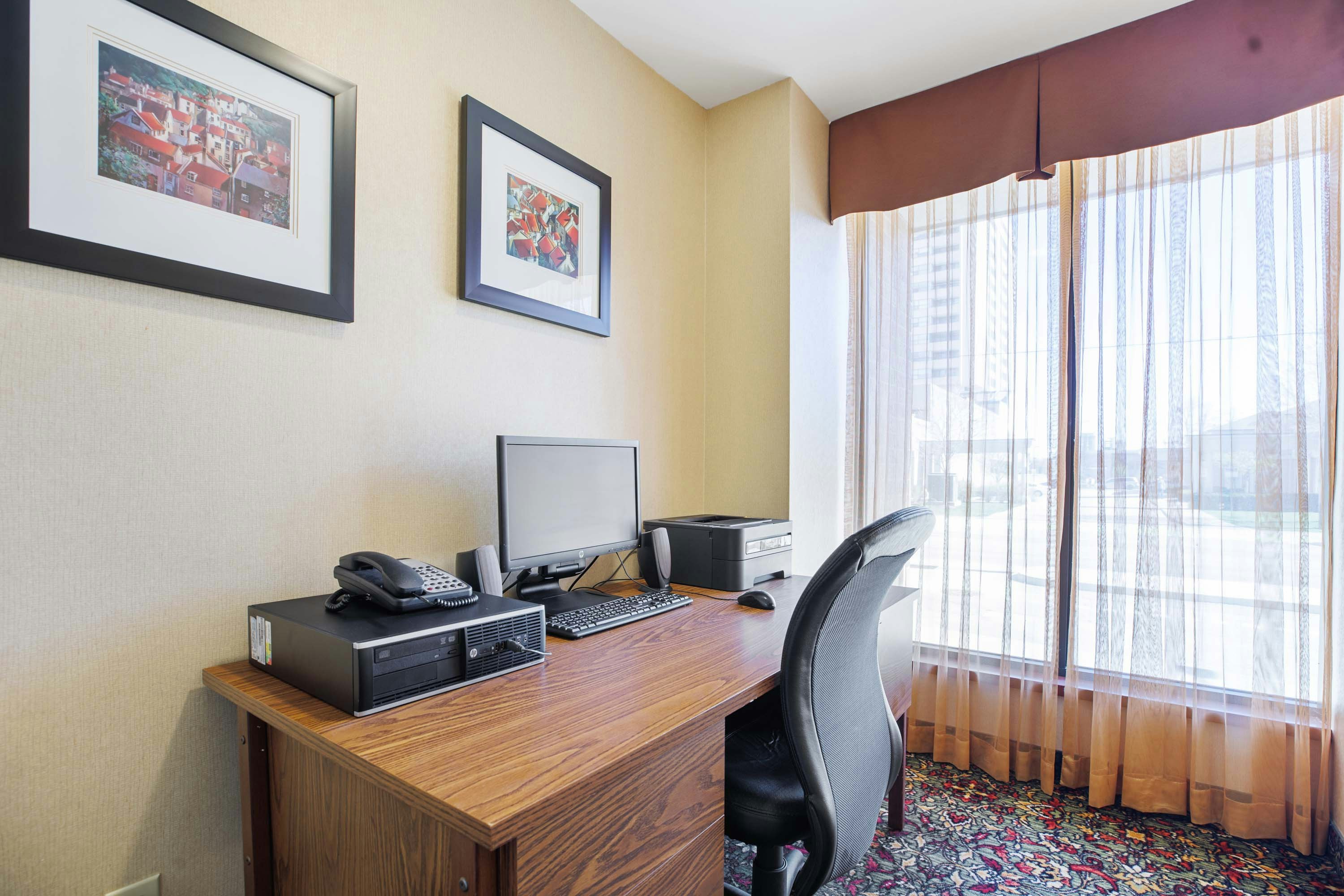 Sandman Hotel & Suites London Downtown 12/13